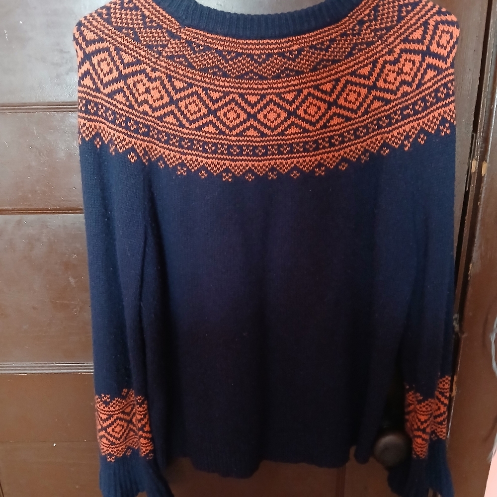 Sweater - Picture 11 of 14
